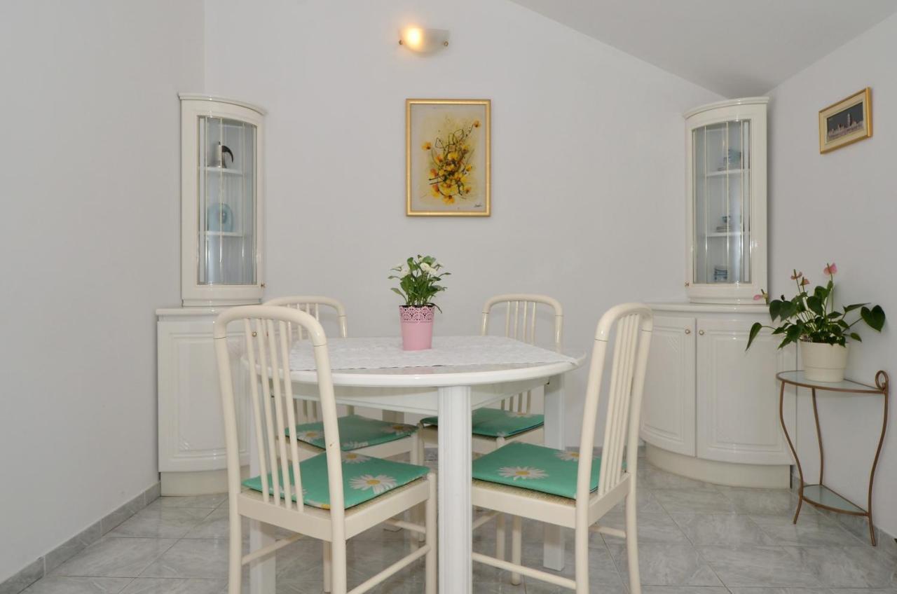 Apartmani Basic 1 Спліт Екстер'єр фото